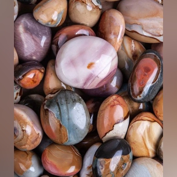 One Polychrome Jasper Crystal Palm Stone - Picture 1 of 7